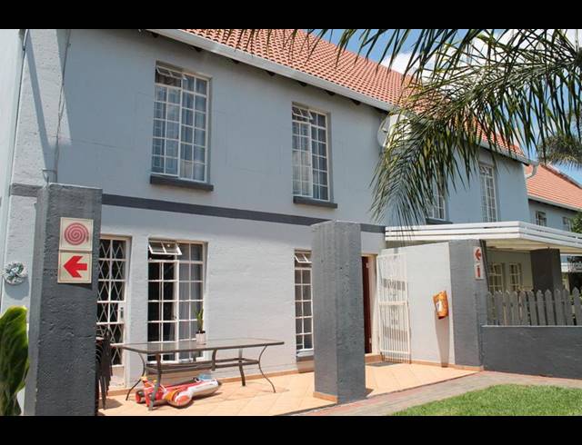 3 BEDROOM TOWNHOUSE FOR SALE IN EDEN GLEN